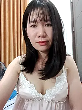 Bondgirl 9 online show from July 17, 2026, 6:35 pm
