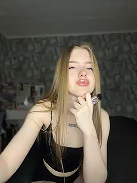 KayShaw online show from April 15, 2026, 3:35 am