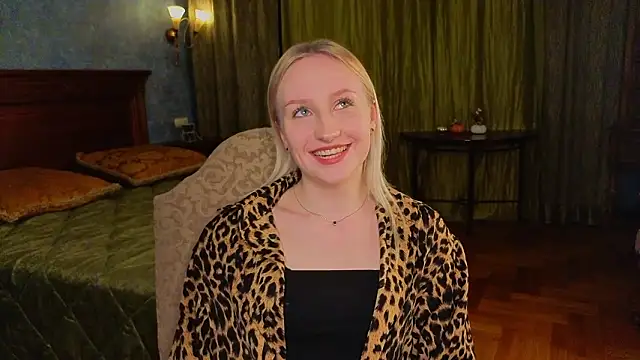 CatarinaGulla online show from March 9, 2026, 3:05 pm