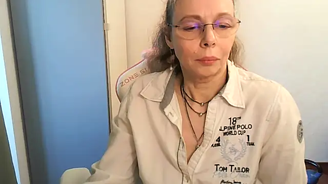 Helly nana online show from March 28, 2026, 1:11 pm