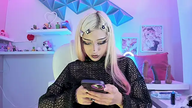 nemesis castel  online show from April 4, 2026, 2:36 pm