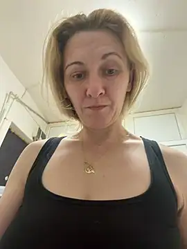 Secret Ladyx online show from May 26, 2026, 7:04 am