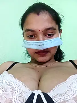 Sexy Sonniyaa online show from March 5, 2026, 8:38 pm