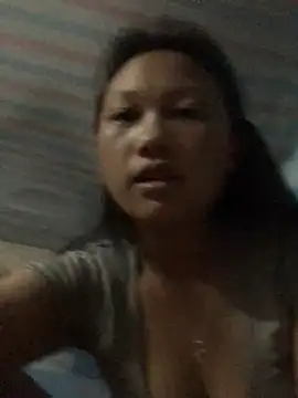 TieuVy99 online show from April 17, 2026, 1:58 pm