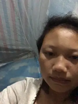 TieuVy99 online show from April 18, 2026, 2:21 pm