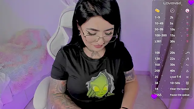 Snapshot of heeyy_kitty chatting on May 16, 2026, 9:13 pm heeyy kitty online show from May 16, 2026, 9:13 pm