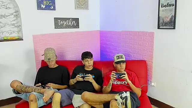 SecretLuna  online show from March 31, 2026, 5:02 pm