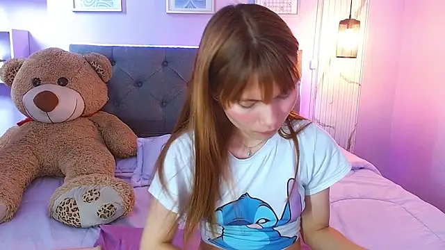 Snapshot of Celeste__London chatting on May 8, 2026, 5:51 pm Celeste London online show from May 8, 2026, 5:51 pm