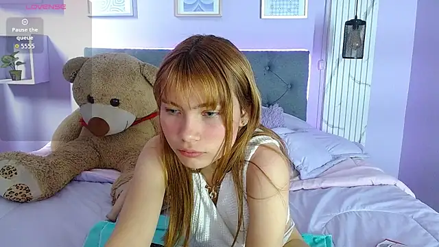 Snapshot of Celeste__London chatting on May 17, 2026, 6:48 pm Celeste London online show from May 17, 2026, 6:48 pm