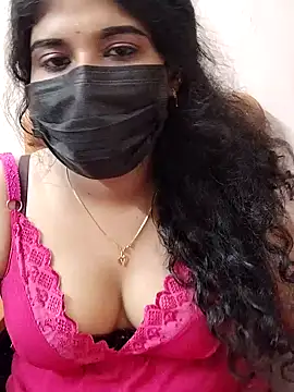 Sunitha28 online show from April 18, 2026, 7:18 pm