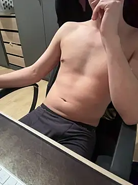 Nira16 online show from April 10, 2026, 12:32 pm