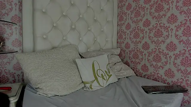 CYNTHIA DANIELS online show from April 4, 2026, 7:22 pm