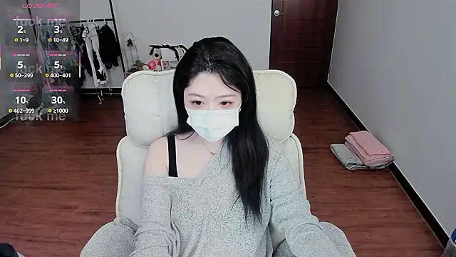 myomyo  online show from April 2, 2026, 11:52 am