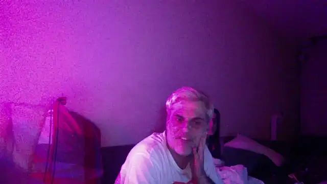 Snapshot of chiara-mario chatting on March 19, 2026, 3:43 am chiara-mario online show from March 19, 2026, 3:43 am