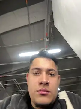 OliverTabordaa online show from April 13, 2026, 1:11 am