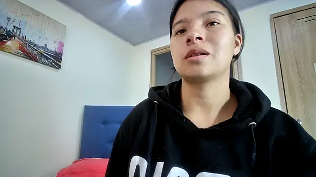 Snapshot of HIMAWARY_SOIN5 chatting on May 18, 2026, 1:17 pm HIMAWARY SOIN5 online show from May 18, 2026, 1:17 pm