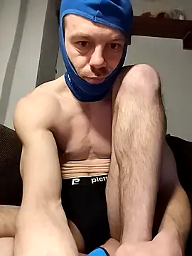 MatusCaddy online show from April 12, 2026, 2:49 am