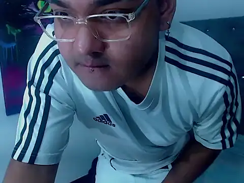 XNoahDeepThroatX online show from March 12, 2026, 5:02 am