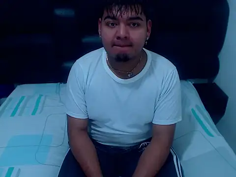 XNoahDeepThroatX online show from April 15, 2026, 1:51 pm