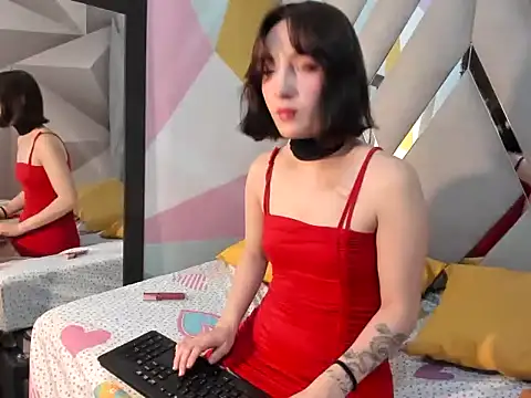 Rosalie Velvet online show from March 10, 2026, 4:06 am