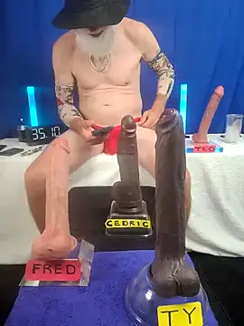 FantasyMan-BiWM online show from April 21, 2026, 2:51 am