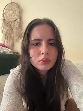 Snapshot of itstherealmina chatting on March 18, 2026, 2:42 pm itstherealmina online show from March 18, 2026, 2:42 pm
