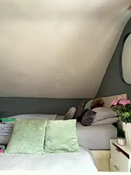 Snapshot of Saskia_xx chatting on June 18, 2026, 1:26 pm Saskia xx online show from June 18, 2026, 1:26 pm