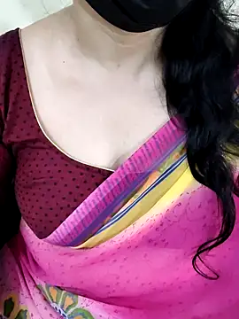 Yazhini-Cam online show from June 12, 2026, 8:24 am