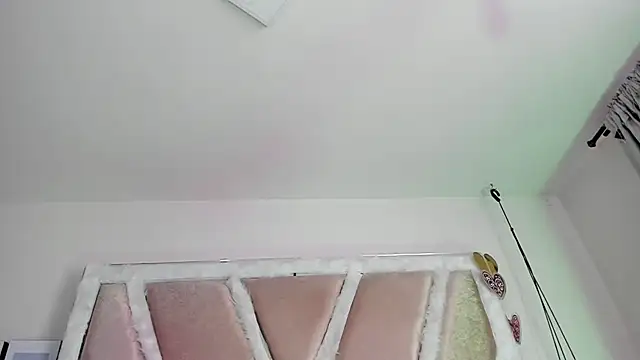 Lele 669 online show from April 6, 2026, 2:29 pm