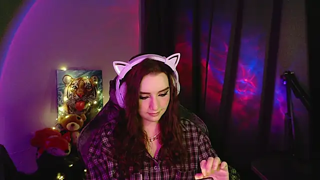 Celia Sensual  online show from June 30, 2026, 8:43 pm