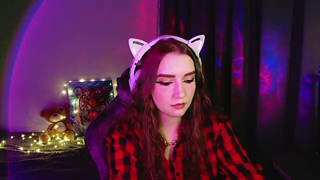 Celia Sensual  online show from July 13, 2026, 7:27 pm