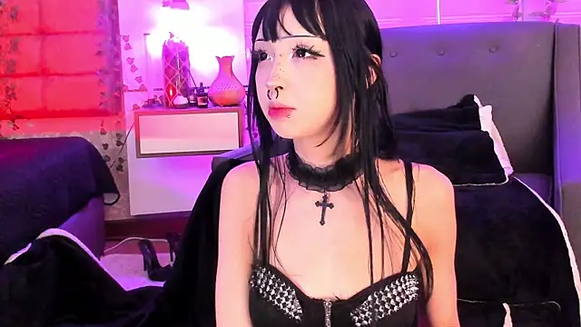 Vickmoon online show from May 23, 2026, 8:02 pm