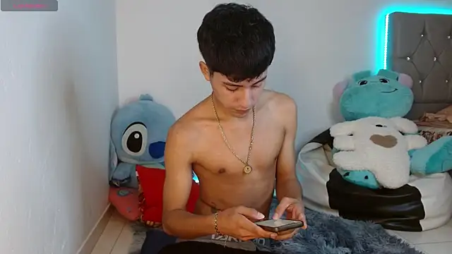 Sebas fire4 online show from April 16, 2026, 9:39 pm