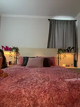 NikkiRylie online show from May 17, 2026, 9:55 pm