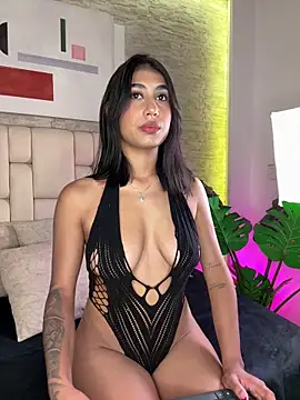 Lilyrousse  online show from May 23, 2026, 11:47 am