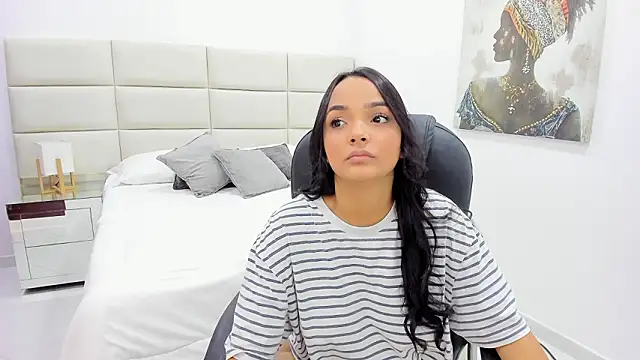 Chloelarsons online show from March 26, 2026, 8:03 pm