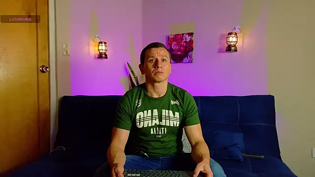 Andreew falcon online show from April 18, 2026, 8:09 pm