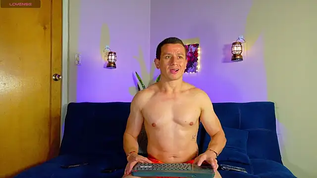 Andreew falcon online show from April 24, 2026, 3:25 pm