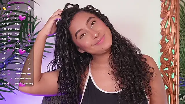 SoyJuliana 19 online show from July 22, 2026, 12:08 pm