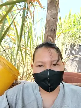 Tini-mimi online show from April 6, 2026, 3:26 am