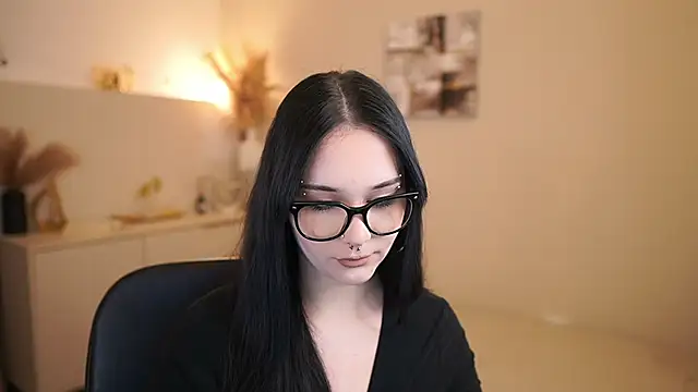 Ellediane18 online show from March 14, 2026, 1:27 pm