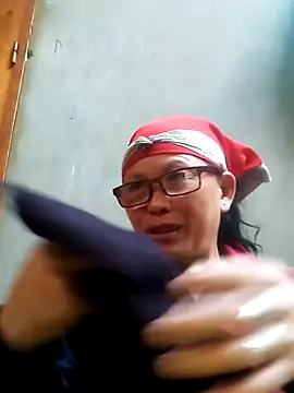 mama-cute online show from March 26, 2026, 1:22 am