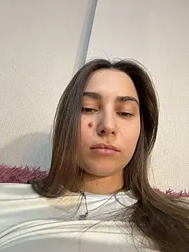 Evelinochka online show from April 28, 2026, 11:43 pm