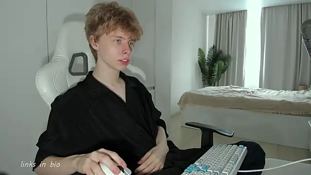 Wawesuc online show from March 21, 2026, 7:02 am