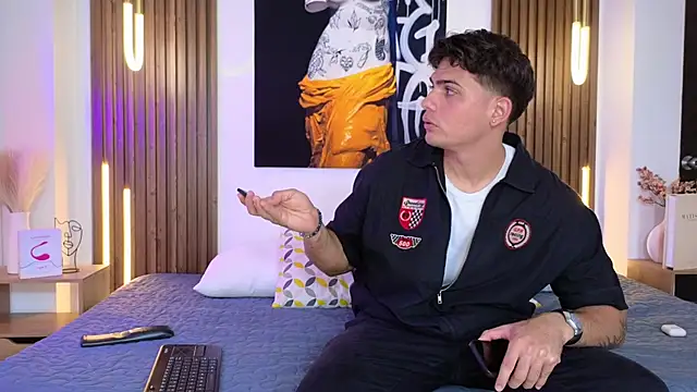 MrAdonis  online show from April 4, 2026, 7:00 pm