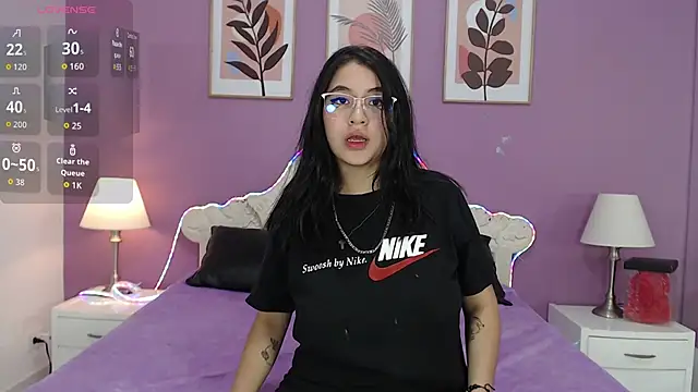 YayaQueen online show from June 11, 2026, 12:03 pm