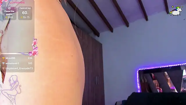 SkyeGabbyRose online show from April 12, 2026, 11:37 am