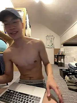 hoppyhops online show from July 5, 2026, 2:35 pm