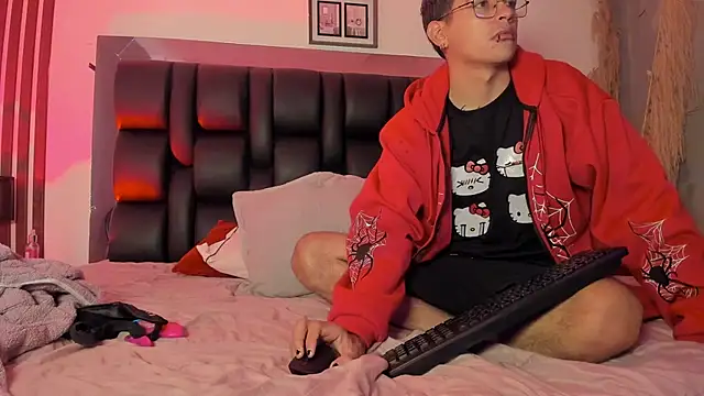 dalhia and hades online show from April 18, 2026, 12:42 pm