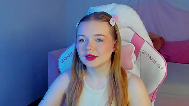 ElinaVale online show from May 3, 2026, 5:19 pm